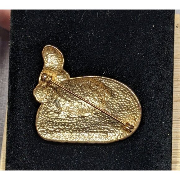 Vintage Red Enamel And Gold Tone Hat Shaped Brooch - Picture 4 of 4